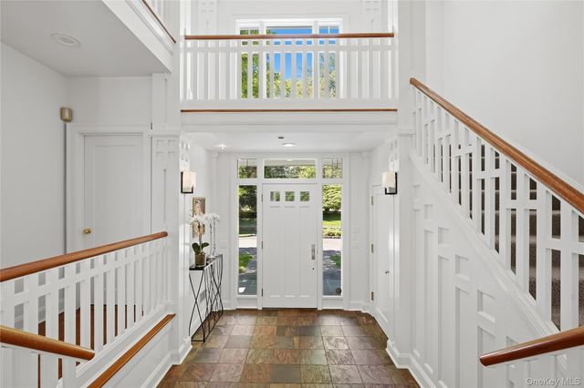 22 Petersville Road, Mount Kisco, NY 10549