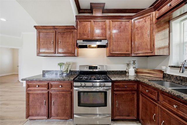 3001 Wayne Street, Houston, TX 77026