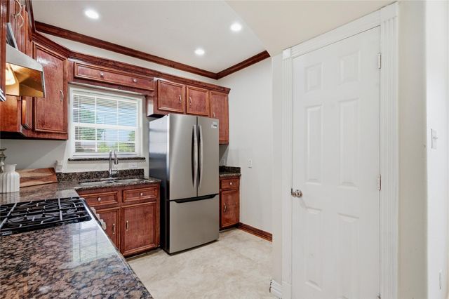 3001 Wayne Street, Houston, TX 77026