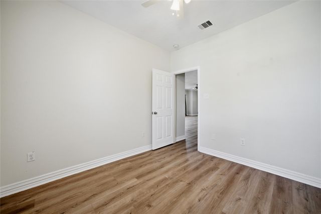 3001 Wayne Street, Houston, TX 77026