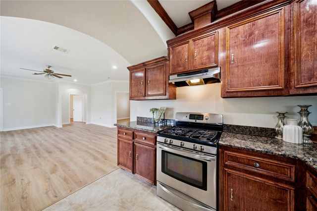 3001 Wayne Street, Houston, TX 77026