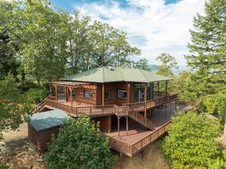 2931 Harbeck Road, Grants Pass, OR 97527