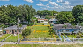 1967 NW 52nd St, Miami, FL 33142