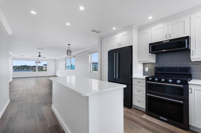 6075 SHORE BOULEVARD S 315, Gulfport, FL 33707
