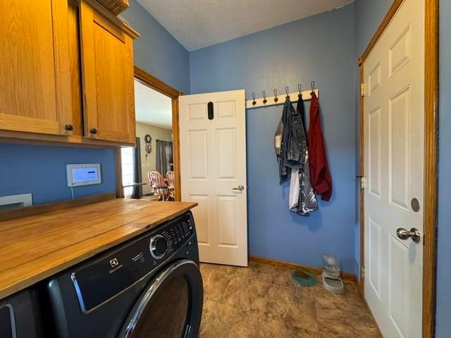 13 NW 30th St, Minot, ND 58703