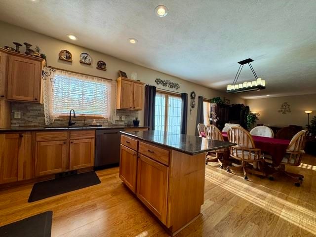 13 NW 30th St, Minot, ND 58703