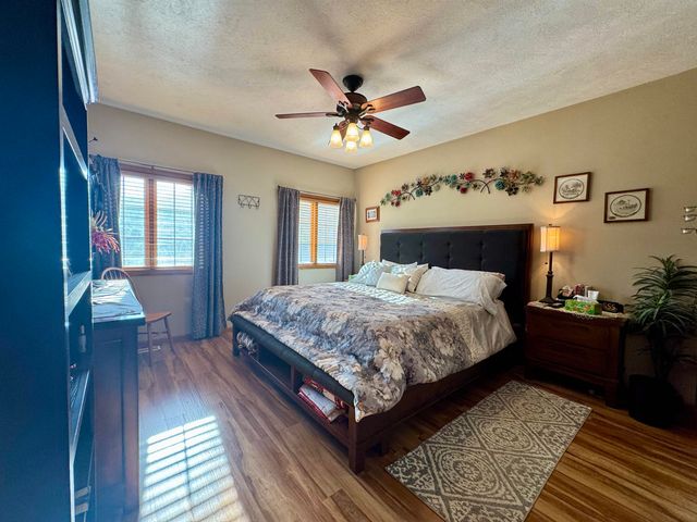 13 NW 30th St, Minot, ND 58703