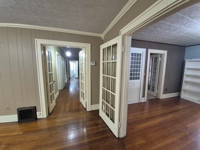 502 N Jackson Street, Harrisburg, IL 62946
