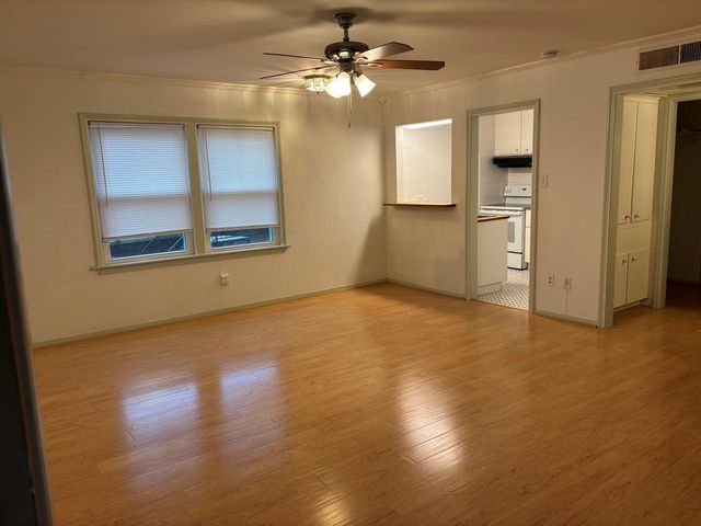 5216 Arboles Drive 8, Houston, TX 77035