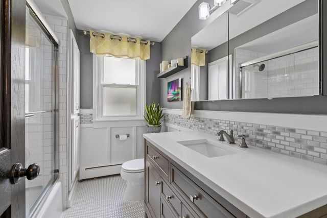3022 Hayes Street NE, Minneapolis, MN 55418