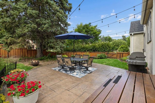 3022 Hayes Street NE, Minneapolis, MN 55418