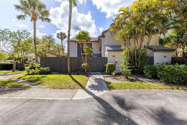 3183 Cocoplum Circle 3375, Coconut Creek, FL 33063