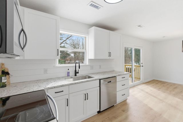 140 Salem Court, Georgetown, KY 40324