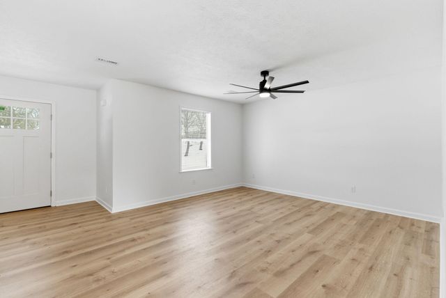 140 Salem Court, Georgetown, KY 40324