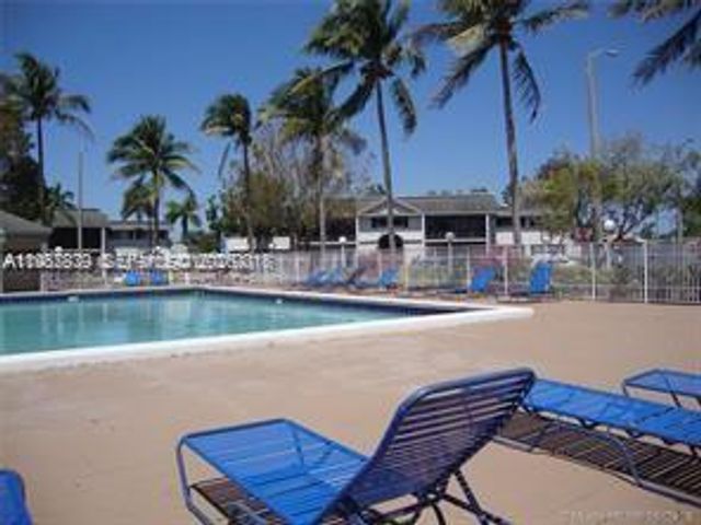 468 NE 206th Ln 107, Miami, FL 33179