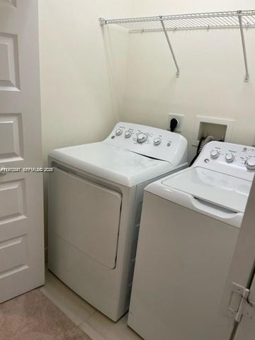 10521 NW 81st Ter, Doral, FL 33178