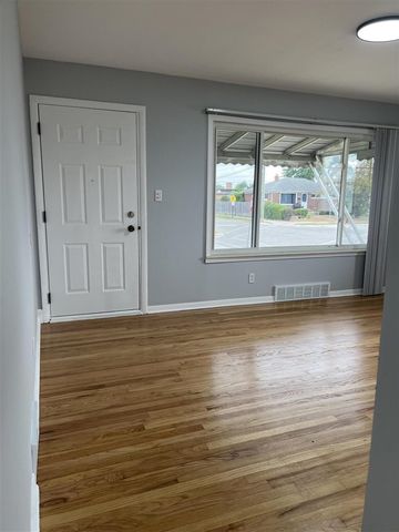 25454 Pattow Street, Roseville, MI 48066