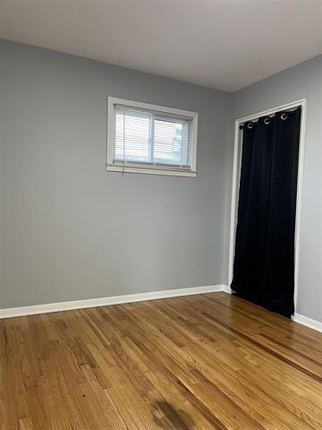 25454 Pattow Street, Roseville, MI 48066