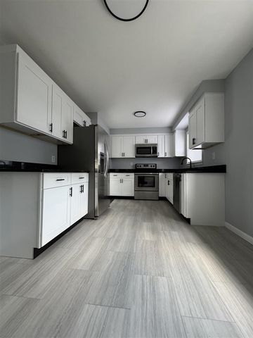 25454 Pattow Street, Roseville, MI 48066
