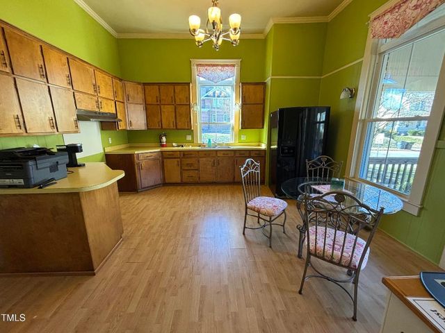 726 S Garnett Street, Henderson, NC 27536