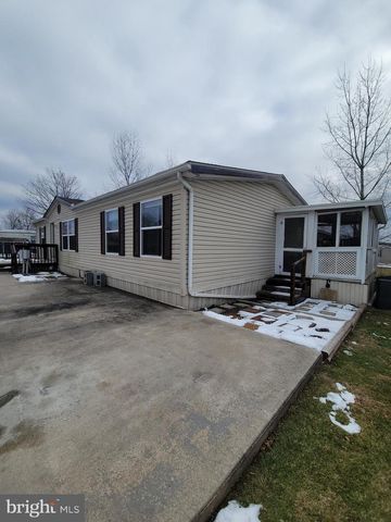 107 OAK KNOLL EST, Elizabethtown, PA 17022