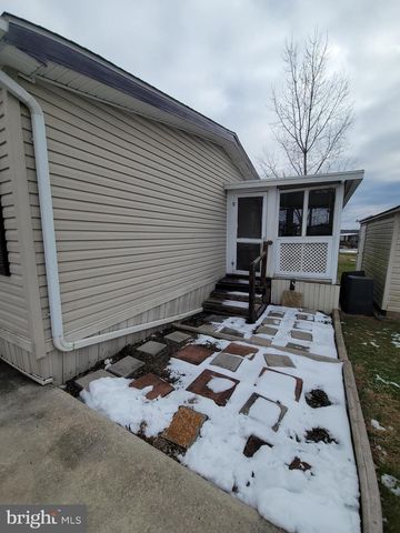 107 OAK KNOLL EST, Elizabethtown, PA 17022