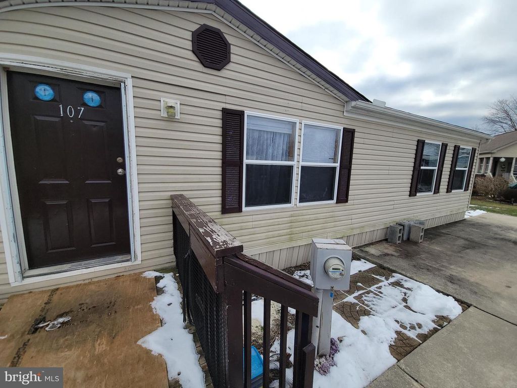 107 OAK KNOLL EST, Elizabethtown, PA 17022