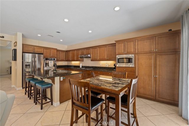 1729 Isabella Way, Upland, CA 91784