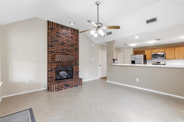 1622 Glenmore Drive, Lewisville, TX 75077