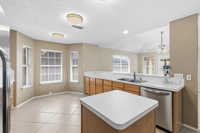 1622 Glenmore Drive, Lewisville, TX 75077
