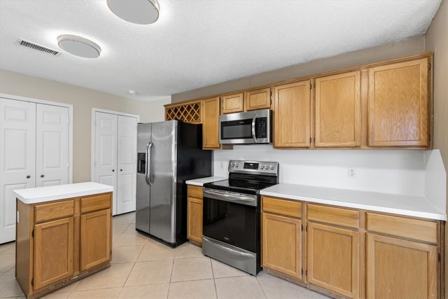 1622 Glenmore Drive, Lewisville, TX 75077