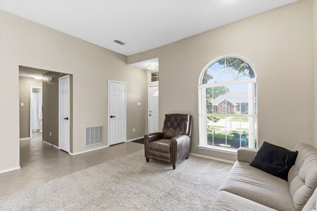 1622 Glenmore Drive, Lewisville, TX 75077