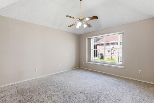 1622 Glenmore Drive, Lewisville, TX 75077