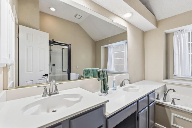 1622 Glenmore Drive, Lewisville, TX 75077