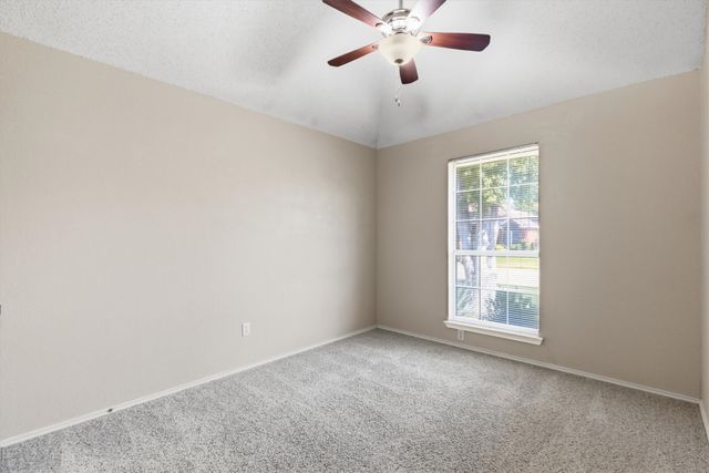 1622 Glenmore Drive, Lewisville, TX 75077