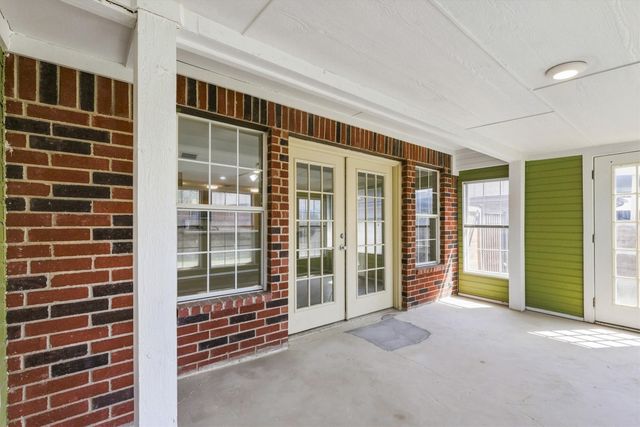1622 Glenmore Drive, Lewisville, TX 75077
