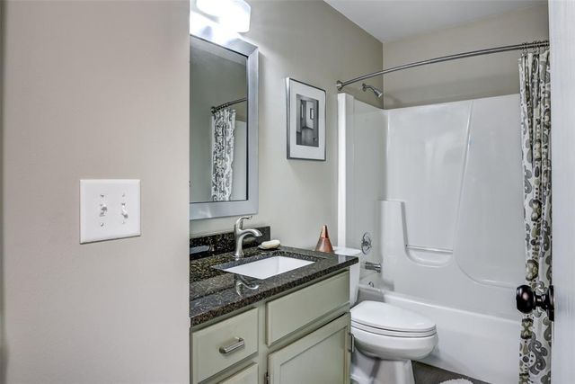 1312 Knollwood Trail, Altoona, WI 54720