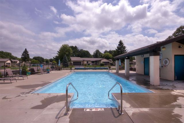 1312 Knollwood Trail, Altoona, WI 54720