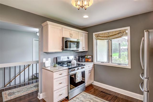 1312 Knollwood Trail, Altoona, WI 54720