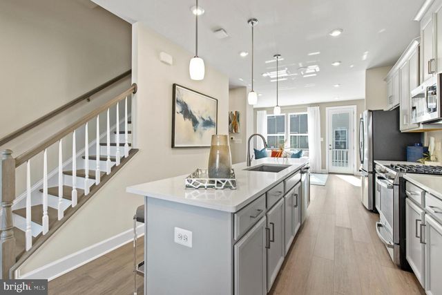 6055 BEAKE STREET, Hyattsville, MD 20782