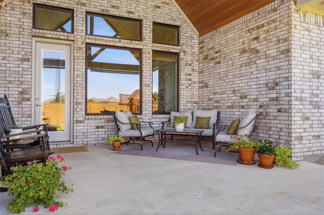 1216 Scenic Oaks DR, Georgetown, TX 78628