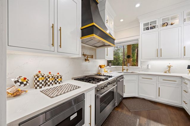6203 Fieldwood Lane, Conroe, TX 77304