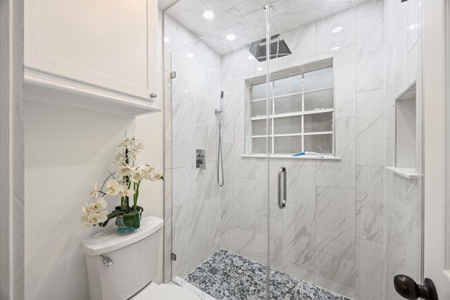 6203 Fieldwood Lane, Conroe, TX 77304