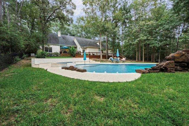 6203 Fieldwood Lane, Conroe, TX 77304