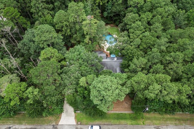 6203 Fieldwood Lane, Conroe, TX 77304