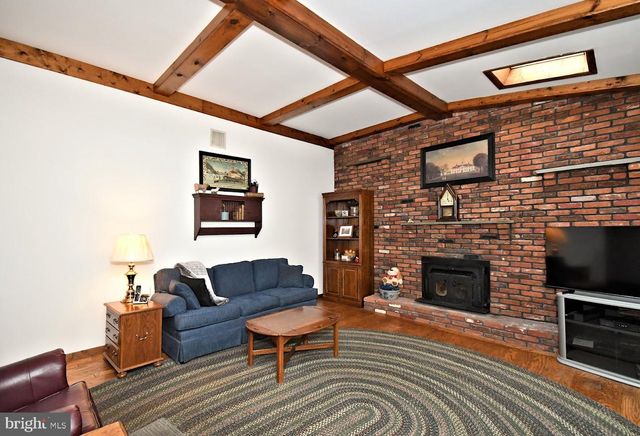 31 FARBER DR, Chalfont, PA 18914