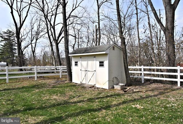 31 FARBER DR, Chalfont, PA 18914