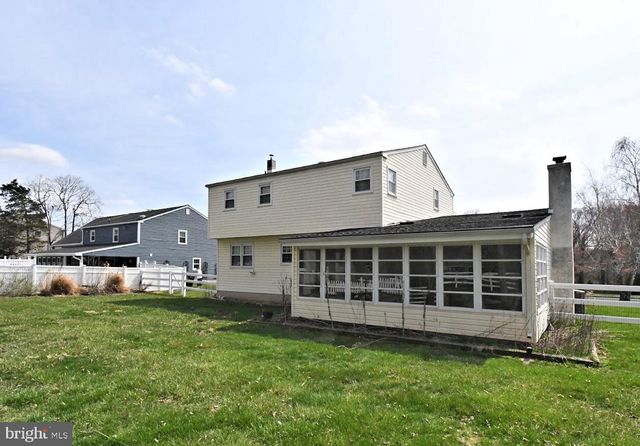 31 FARBER DR, Chalfont, PA 18914