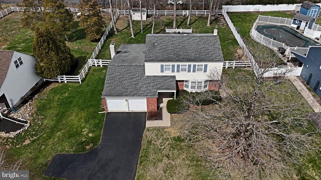 31 FARBER DR, Chalfont, PA 18914
