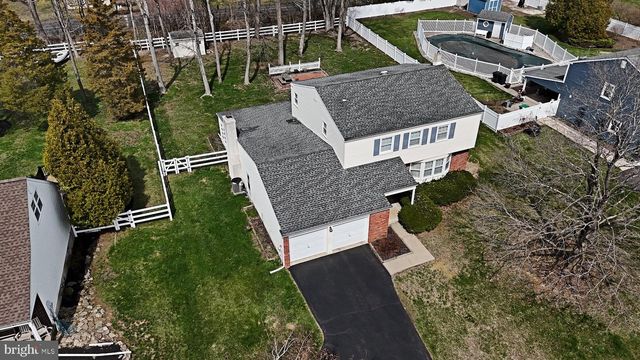 31 FARBER DR, Chalfont, PA 18914